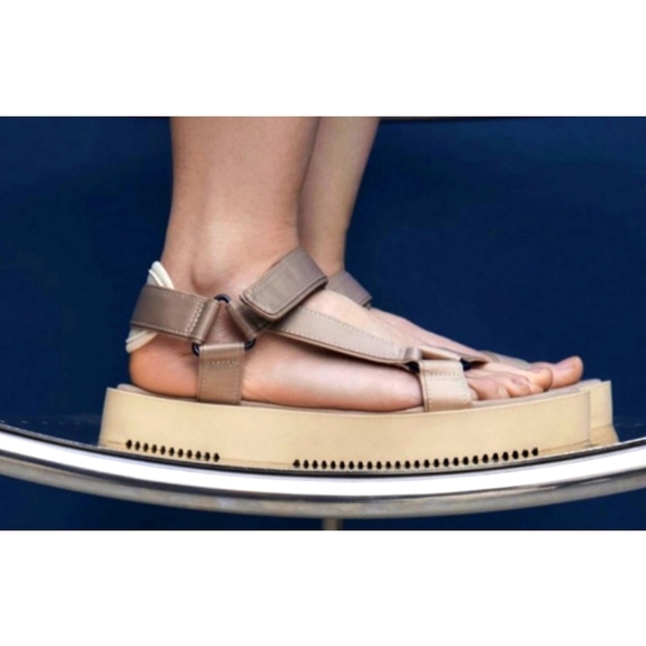 Zara Velcro Strap Platform Sandals - Picture 16 of 16